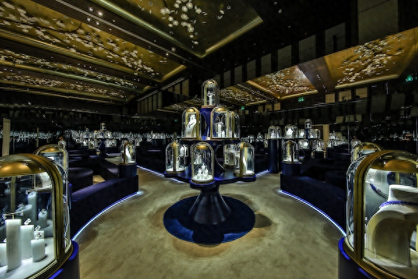 有一种珠宝的光彩，叫做生如夏花之绚烂(图7)