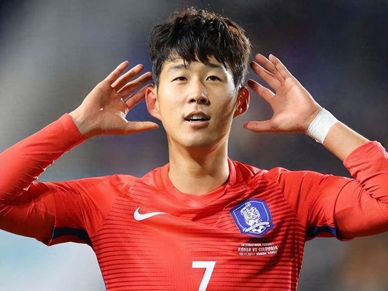 盘点孙兴慜说过的5句名言：我踢球不为钱，我也不是什么英雄！(图7)