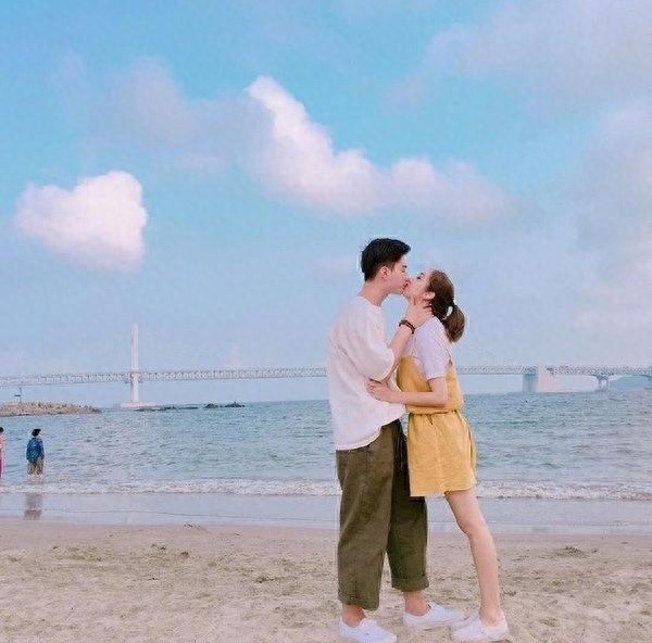 最能撩动人心的情话短句，瞬间俘获女孩芳心(图1)