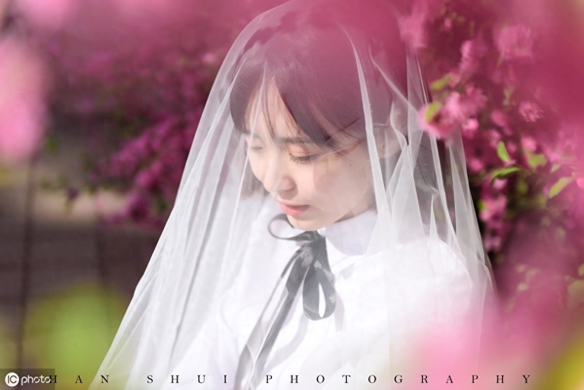 打动女人的情话短句，甜蜜撩心，听一句就沦陷(图1)