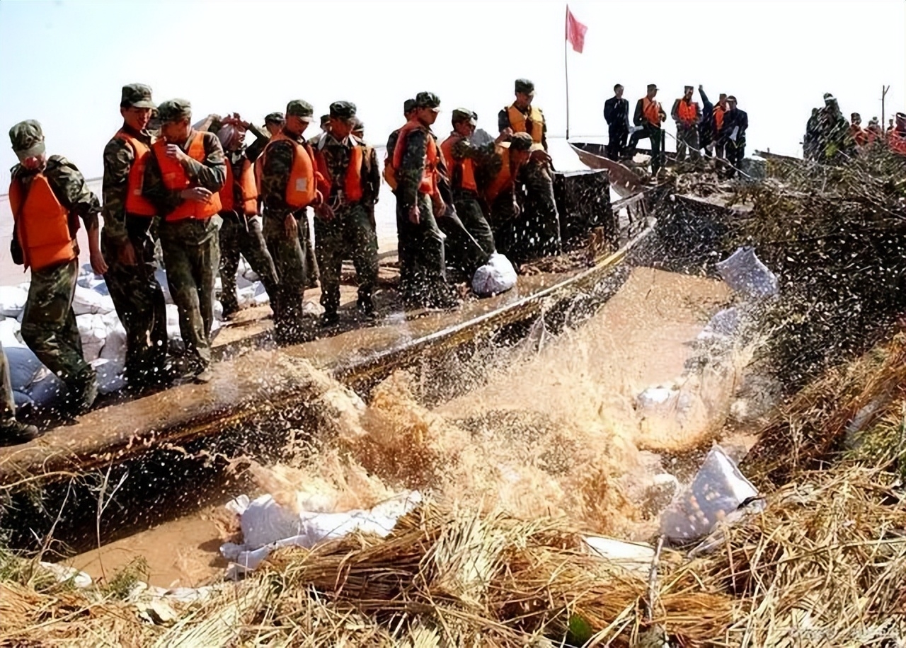 致敬,周昆训!英雄,一路走好!(图13) 致敬,周昆训!英雄,一路走好!(图13)