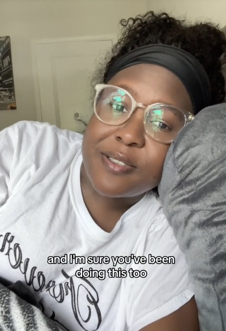 “bed rotting”在外网爆火,上亿人沉迷摆烂视频,但……(图5) “bed rotting”在外网爆火,上亿人沉迷摆烂视频,但……(图5)