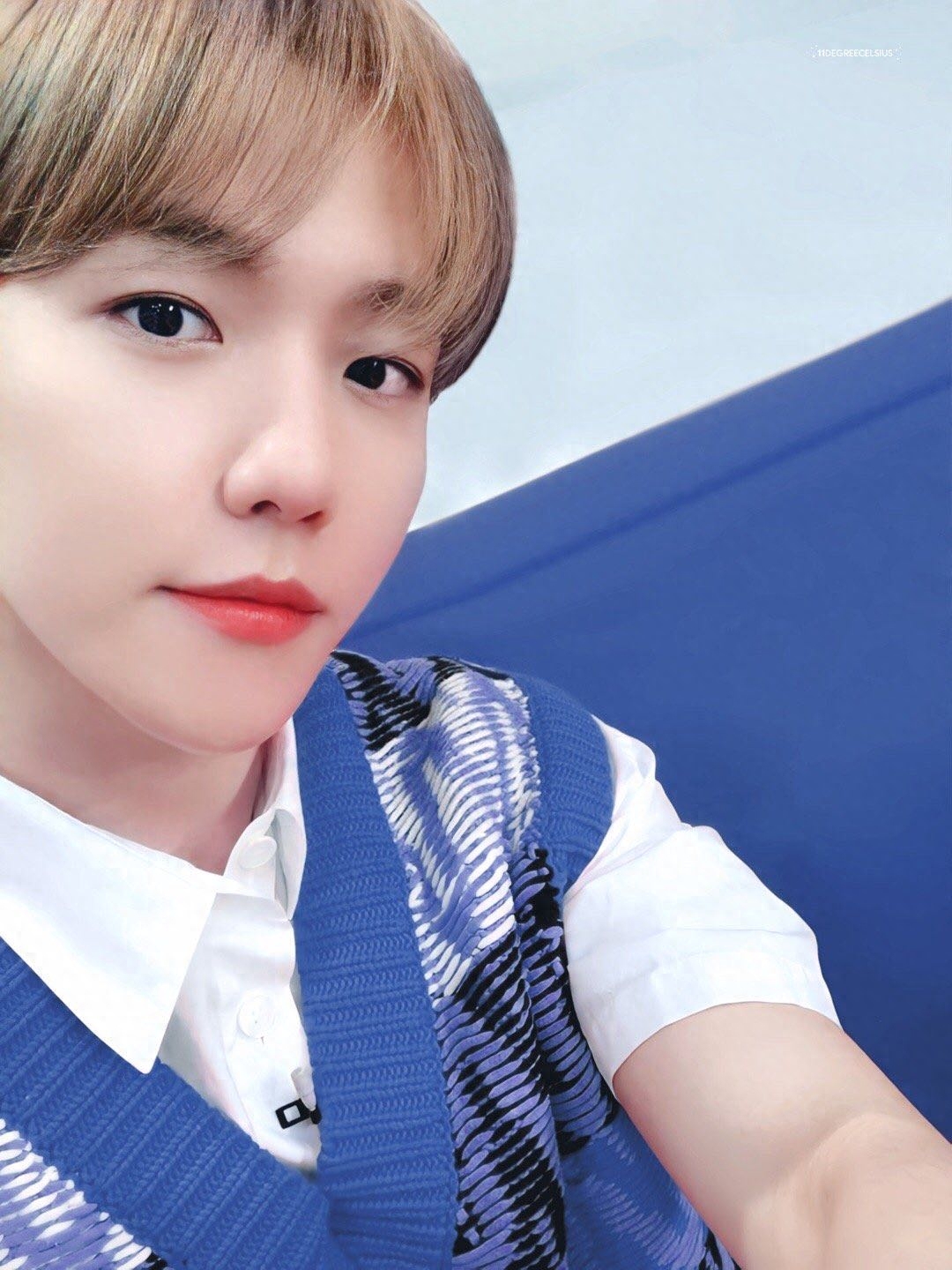 BLACKPINK望尘莫及，边伯贤全开麦连唱四首，演唱实力强(图1)