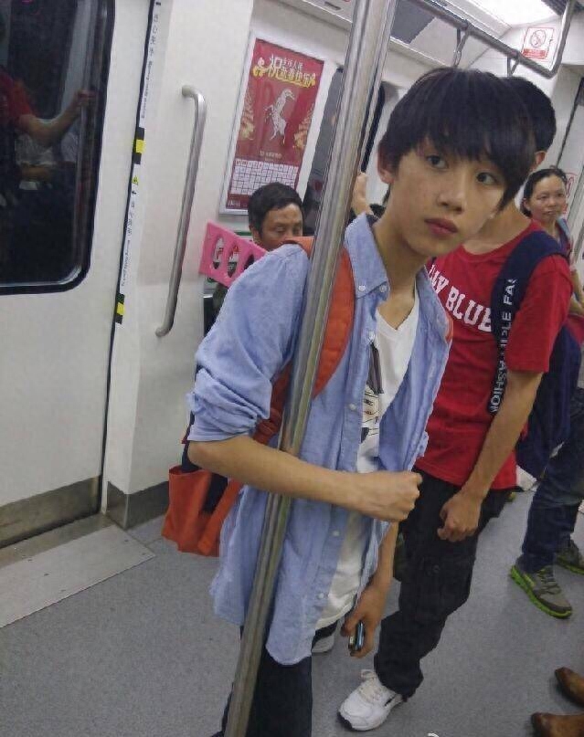 了解纯正养成系丁程鑫（望时代峰峻做人）(图1)