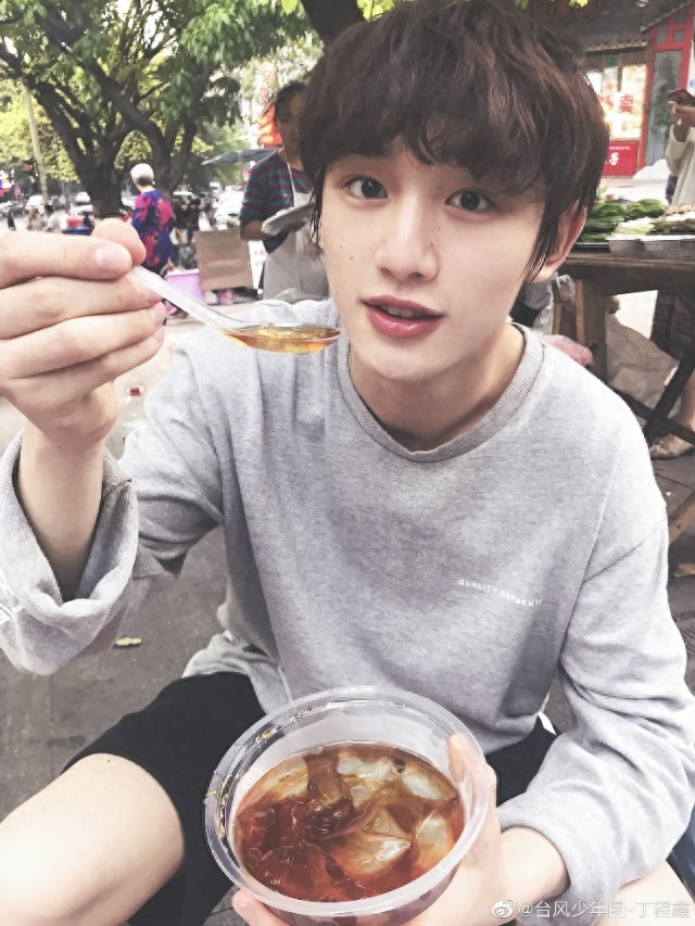 了解纯正养成系丁程鑫（望时代峰峻做人）(图35)