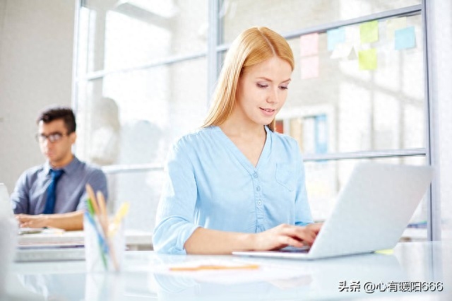 打工人文案经典语录，工作心态正能量，工作忙碌充实幽默句子(图3)