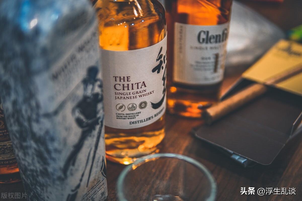 高级小众的微醺酒文案，句句醉人(图3)