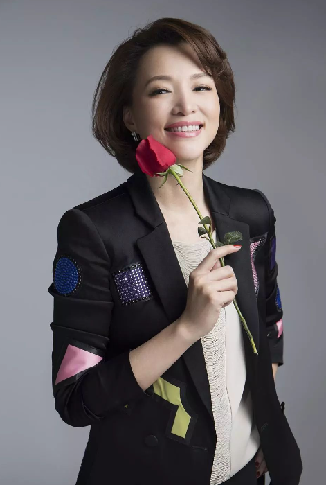 “大道在于至简，一语定掌乾坤”董卿的五大金句，你知道么？(图1)