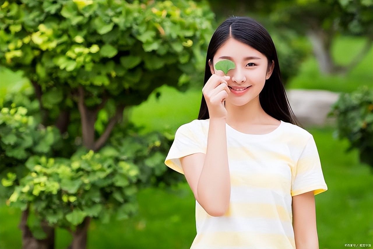 独特女人气质文案（女人励志正能量文案句子）(图3)