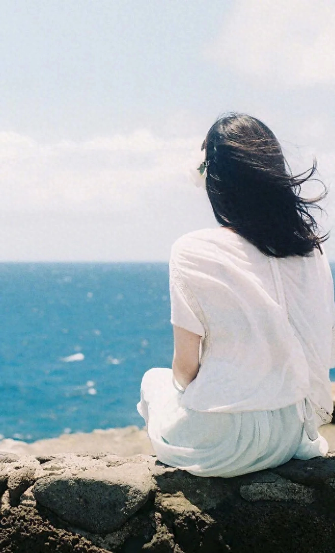 励志文案 谁说女子不如男 你就像一束光 照亮我前行的路(图2)