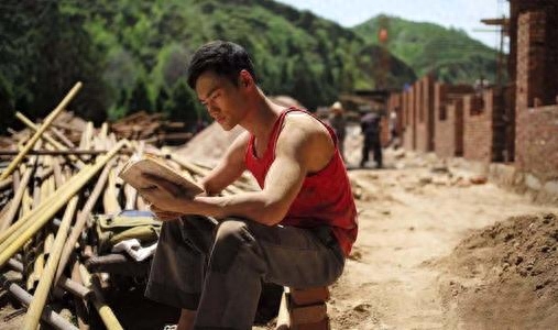 《平凡的世界》20句经典语录：我们生而平凡，但注定人生不平凡(图3)