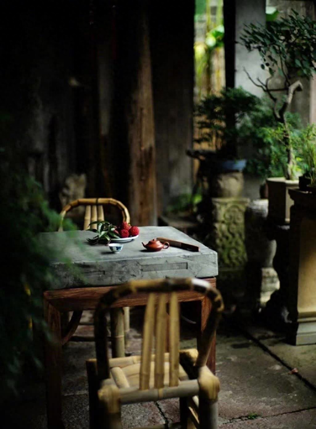 散文：离别七月，重逢八月，总是令人惆怅(图2)