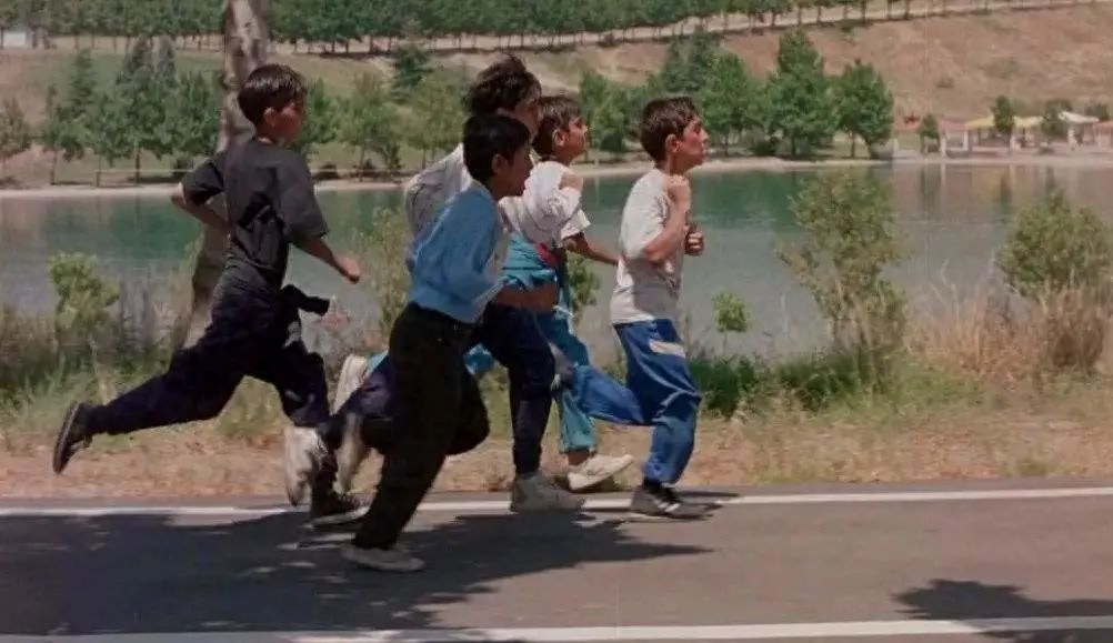 适合孩子国庆假期看的12部励志电影，看完再也不想玩手机了(图6)