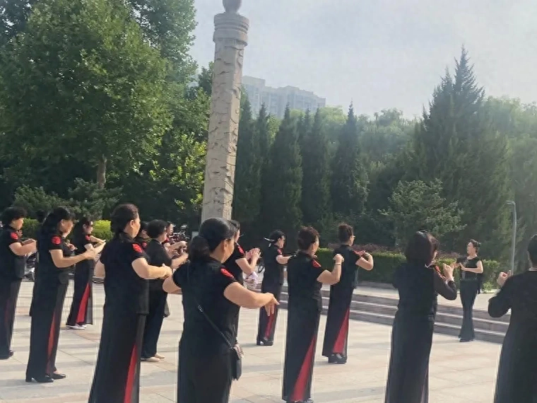 除了努力就是加油(图1)