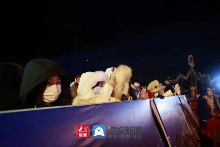 最美的海上日出!刚刚,日照迎来2022年第一缕曙光(图3) 最美的海上日出!刚刚,日照迎来2022年第一缕曙光(图3)