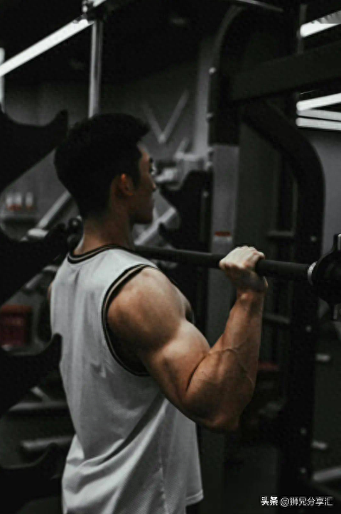 8月22日 晴 总结前三周的锻炼和减肥成果，激励自己继续坚持(图1)