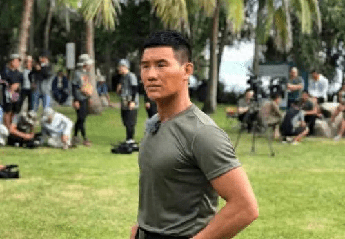 谢孟伟扮演关羽造型，却惨遭网友吐槽“史上最丑”，气质差多了(图9)