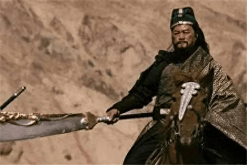 谢孟伟扮演关羽造型，却惨遭网友吐槽“史上最丑”，气质差多了(图25)