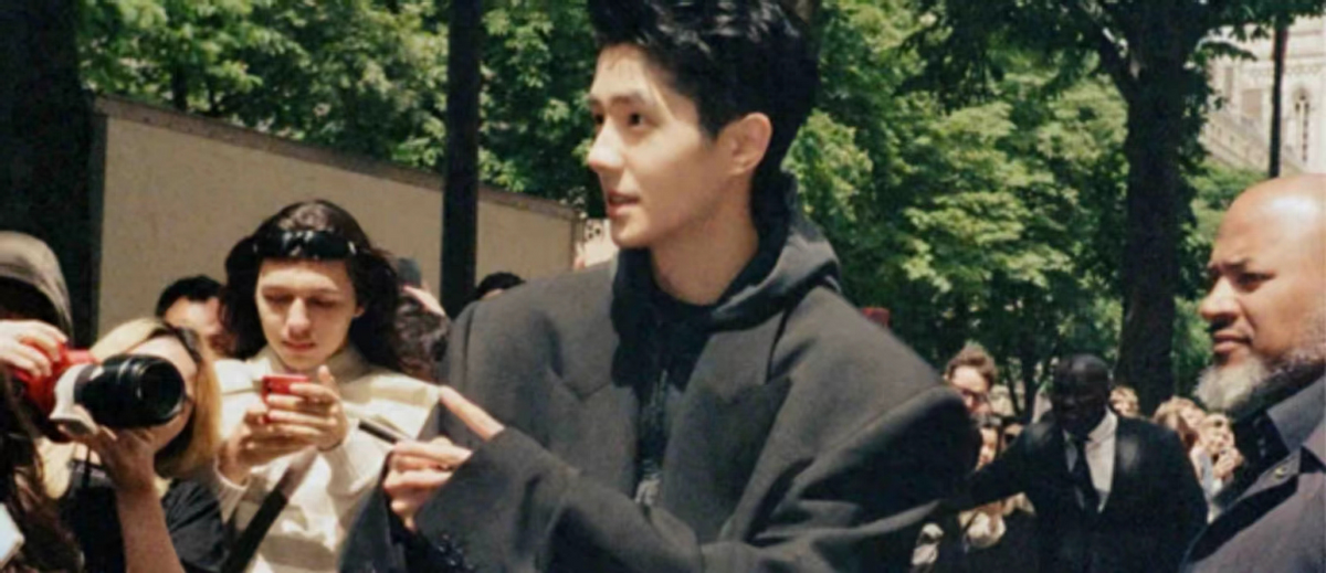 流量小生刘昊然疑似耍大牌，面朝女粉丝大吼，路人缘崩塌(图3)