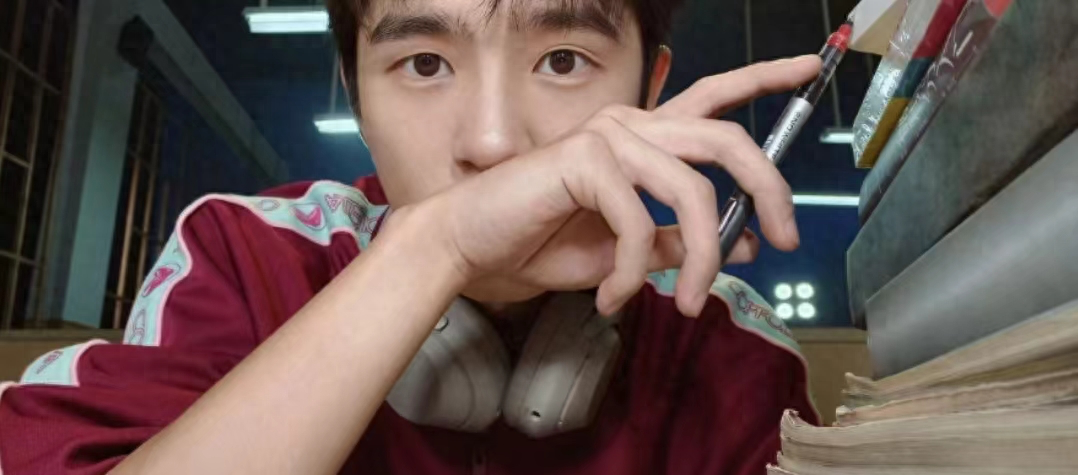 流量小生刘昊然疑似耍大牌，面朝女粉丝大吼，路人缘崩塌(图12)