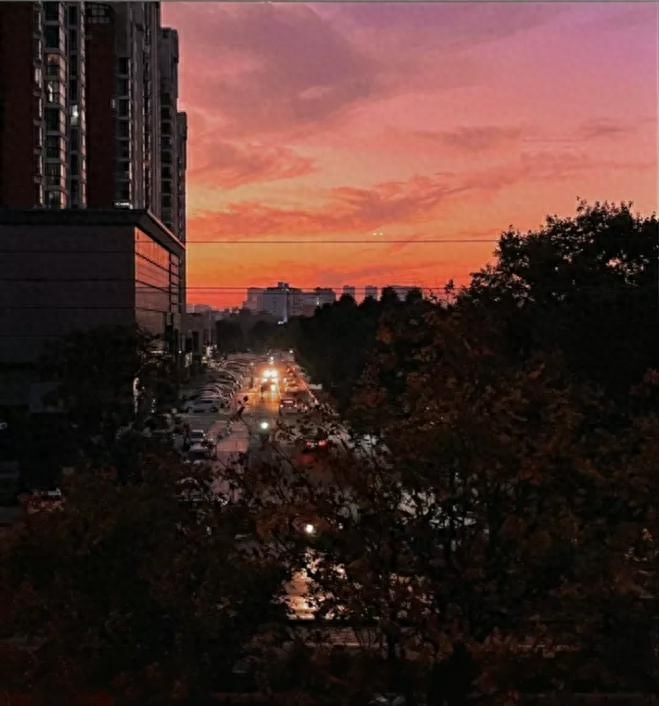 晚霞的文案高级感，18句唯美短句，美爆朋友圈(图5)