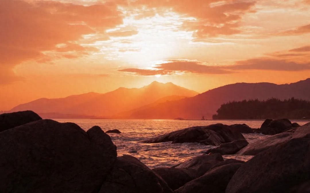 诗词鉴赏-预卜明朝天色好，古诗词里的晚霞，品读让人心醉的落霞(图17)