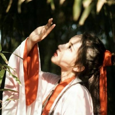 34条一眼惊艳的八字短句：花开半夏，酒饮微醺(图3)