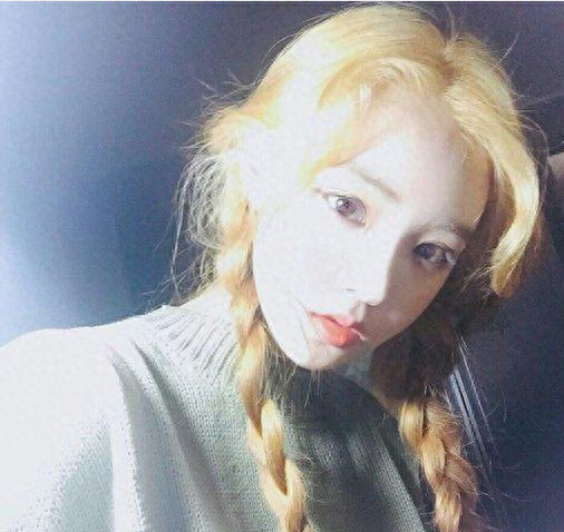 32条看透人心的悲凉句子，很短但却句句刺心！(图2)