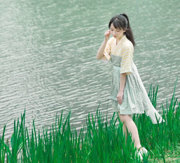 你的江湖需要的励志霸气句子：正是风华正茂，怎敢甘拜下风！(图2)