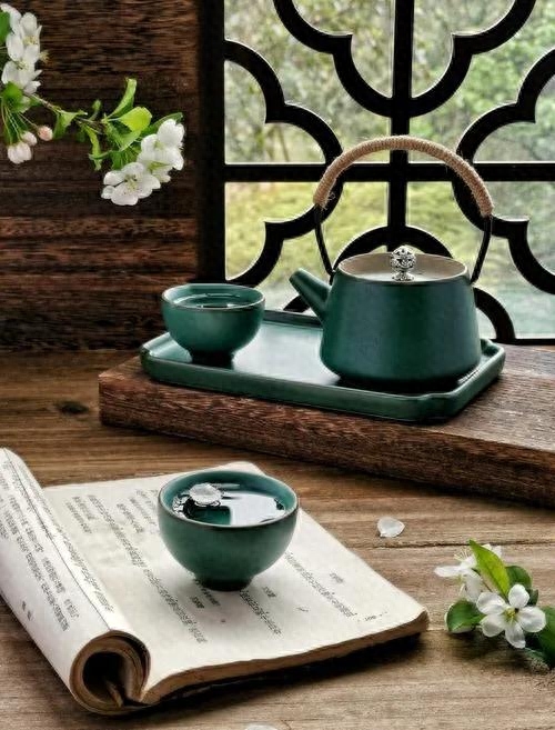 一本书香润心灵，一杯香茗阅人生。(图1)