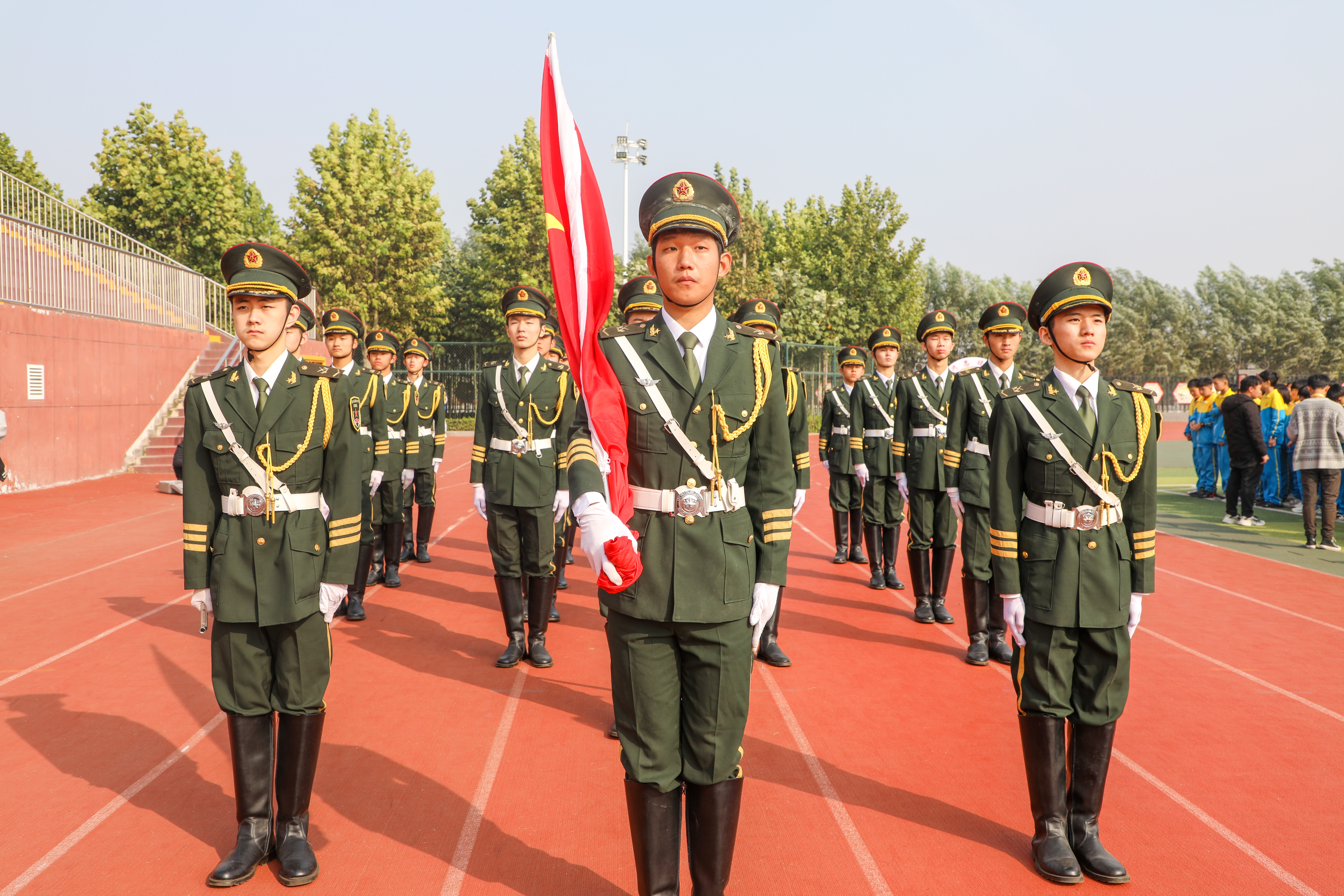 清河志臻｜我追随的光，是五角星的星光——记我校周一升旗仪式(图3)