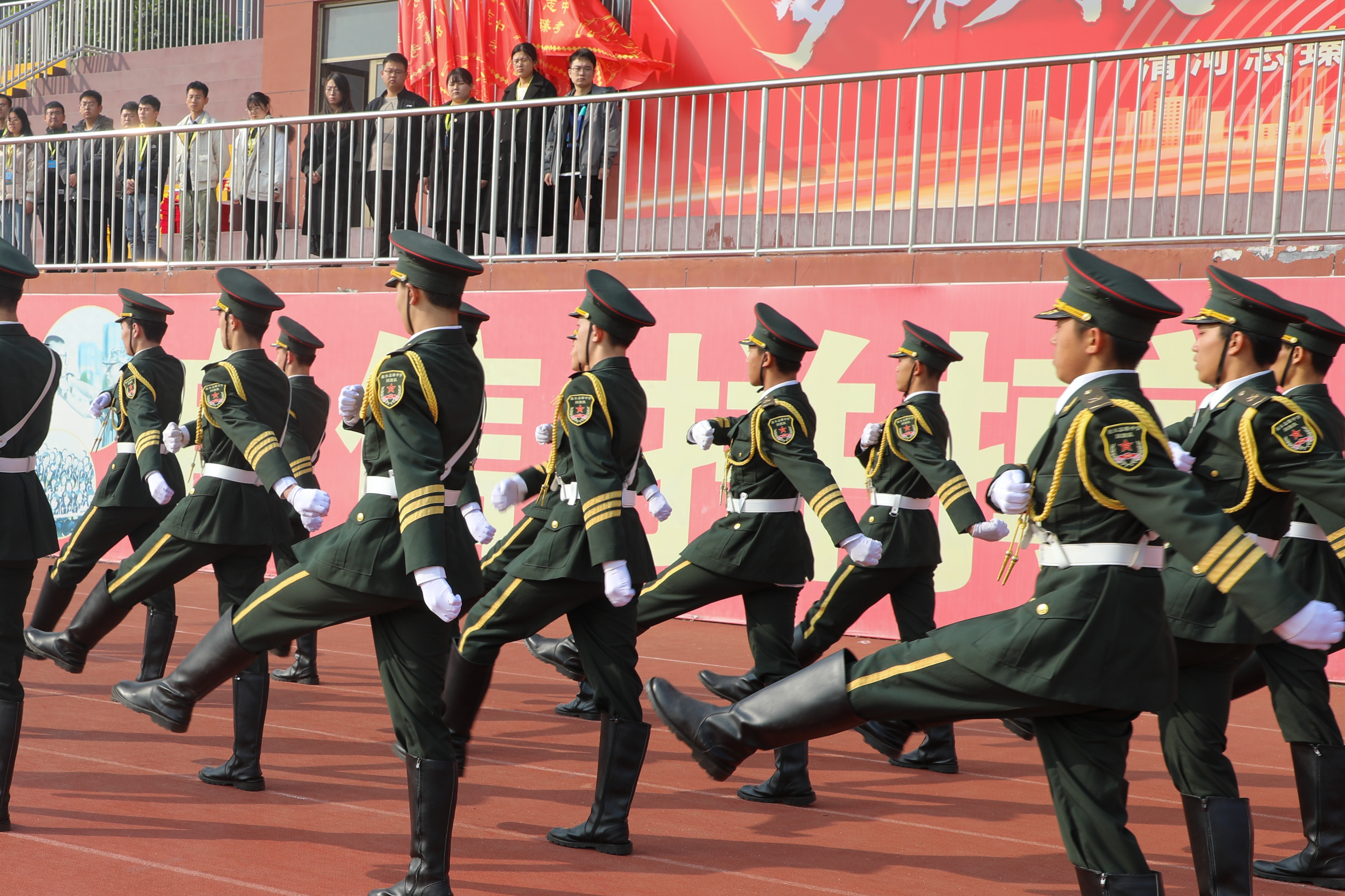 清河志臻｜我追随的光，是五角星的星光——记我校周一升旗仪式(图11)