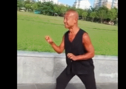 “奥利给”大叔爆火朋友圈：我们是世间的尘埃，却是自己的英雄(图16)