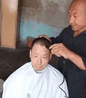 奥利给大叔，一句正能量换不来一个正向的人生(图4)