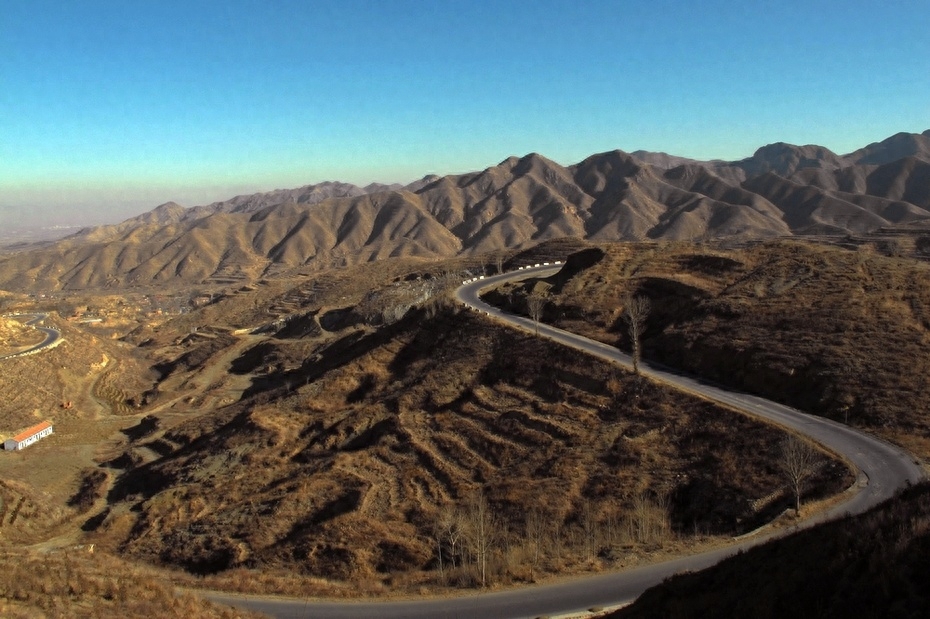 走过的路/偶尔回首,那是一道亮丽的风景线/心语/雨神诗社600期(图2)