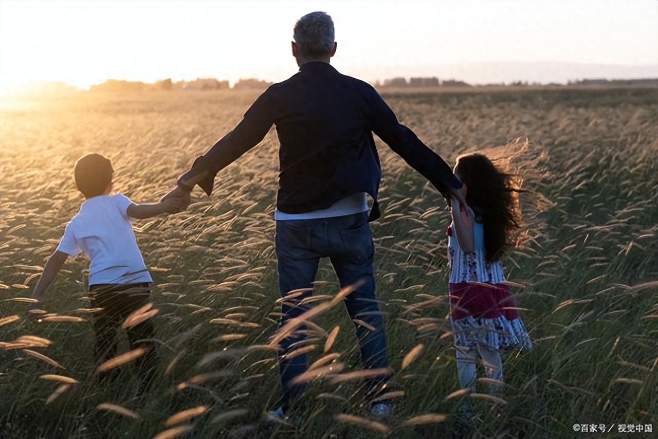 与亲情有关的走心文案，很走心，很温馨！(图1)