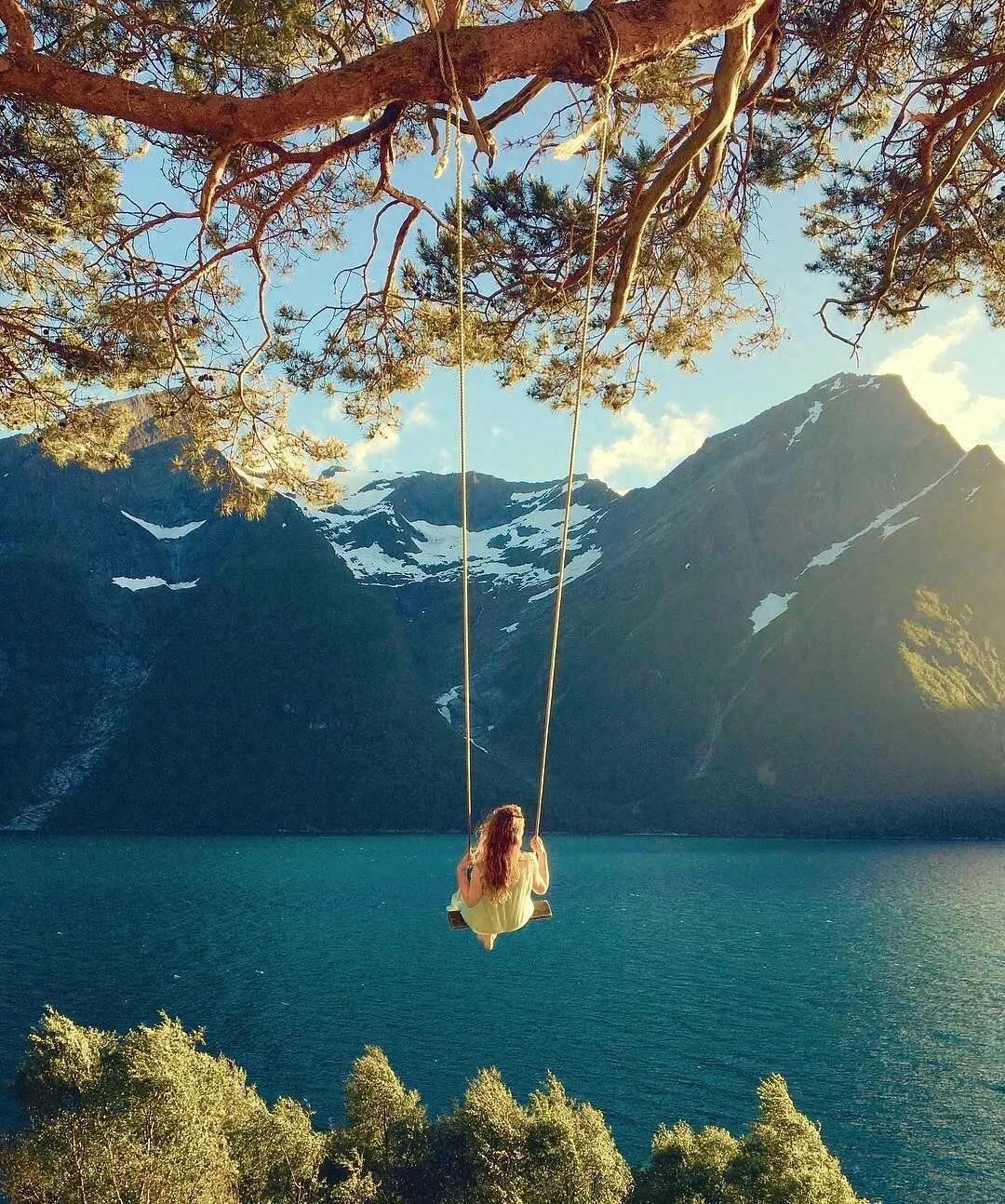 唯美景与秋千不可辜负，令人向往的秋千时光(图2)