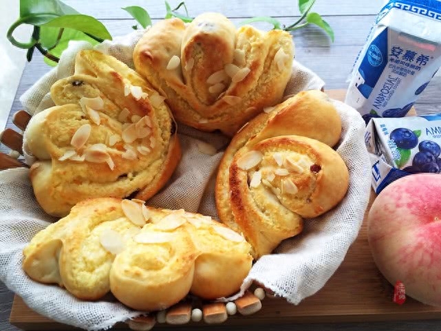 面包是富足生活中改换口味的调剂品，也是深受大家喜爱的早餐(图2)