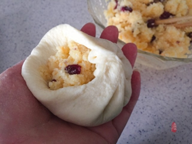 面包是富足生活中改换口味的调剂品，也是深受大家喜爱的早餐(图11)