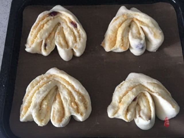 面包是富足生活中改换口味的调剂品,也是深受大家喜爱的早餐(图17) 面包是富足生活中改换口味的调剂品,也是深受大家喜爱的早餐(图17)