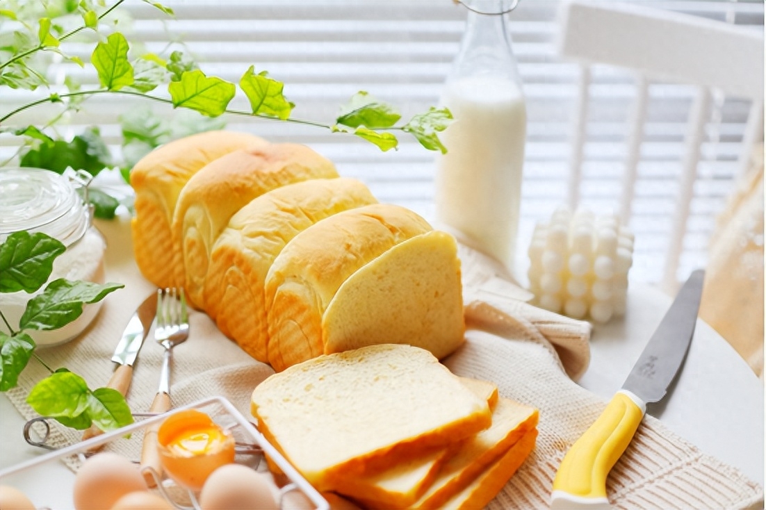 早餐必选，松软可口大面包，配上牛奶绝绝子(图2)