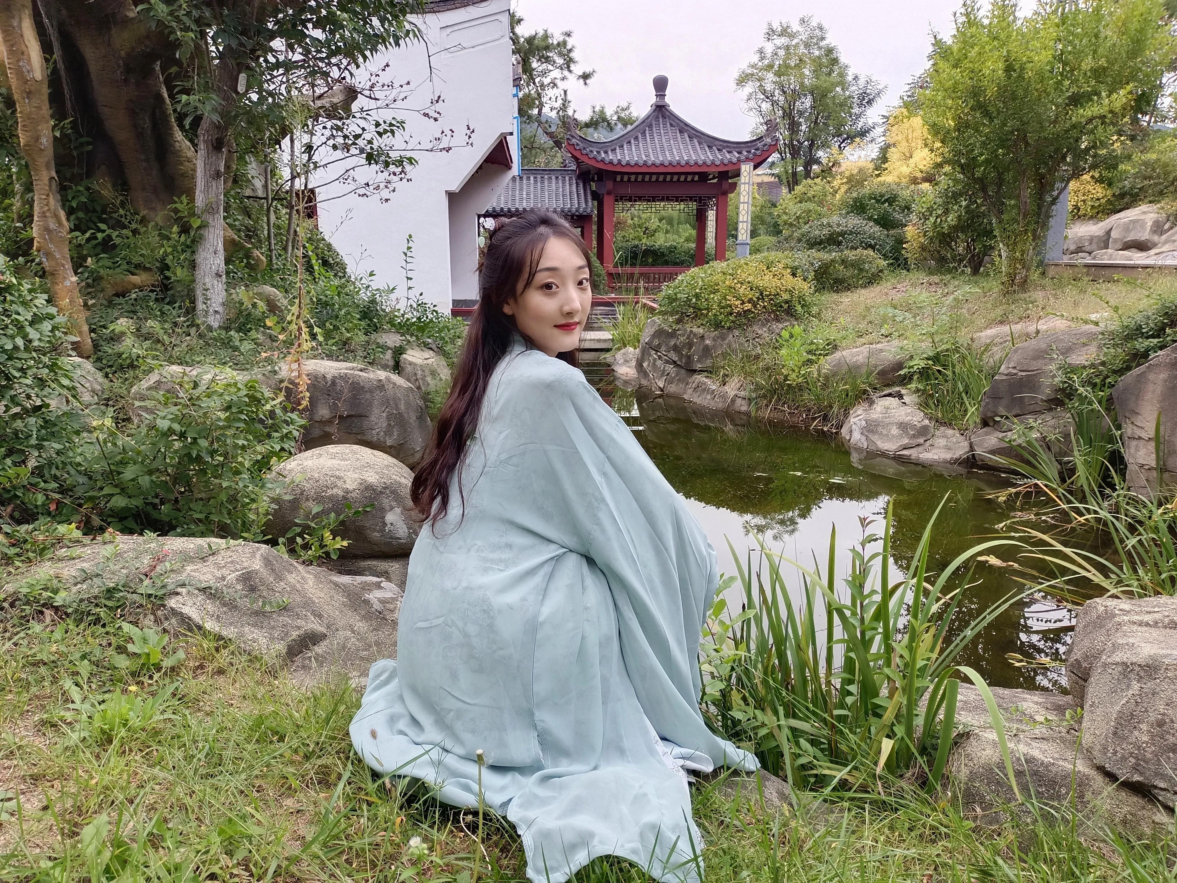 世间繁杂何其多，惟愿素衣半生闲(图12)