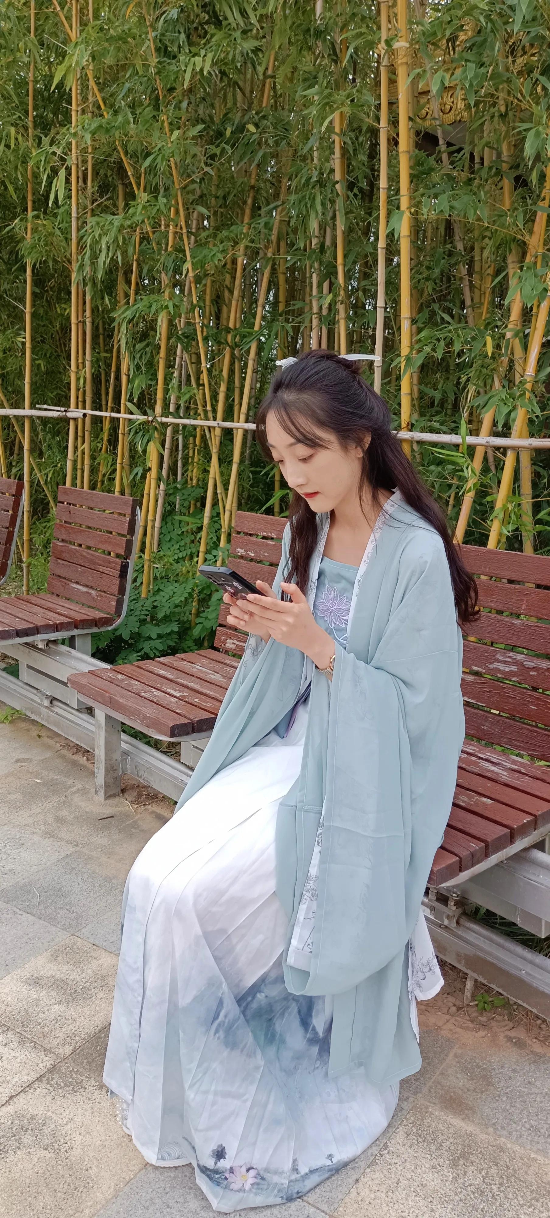 世间繁杂何其多，惟愿素衣半生闲(图19)