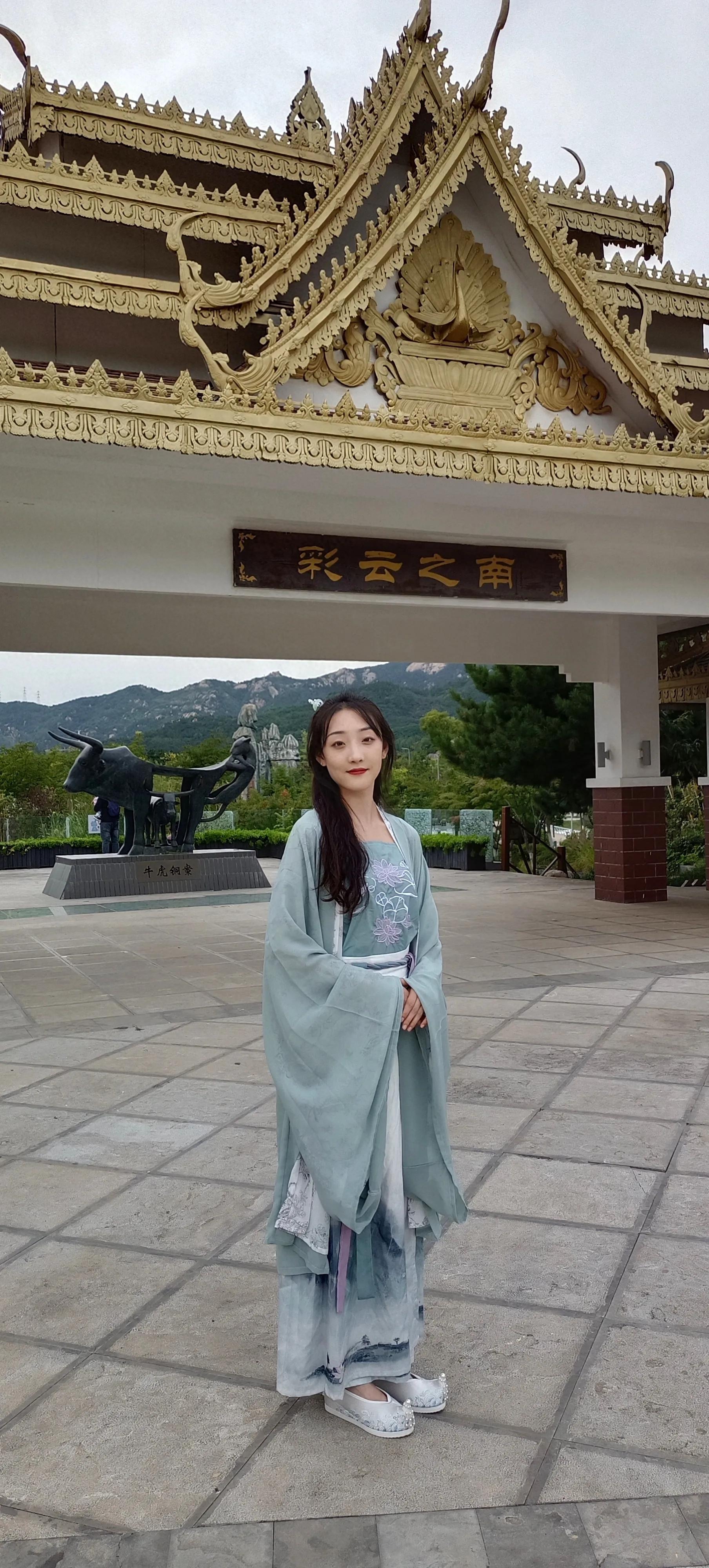 世间繁杂何其多，惟愿素衣半生闲(图20)