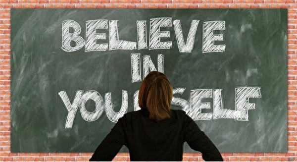 充满自信正能量的句子，精致唯美，拿去发朋友圈吧(图2)