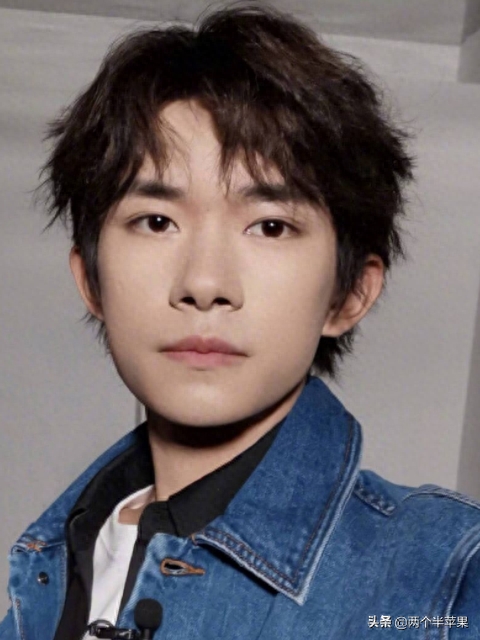 易烊千玺新歌《粉雾海》发布，王俊凯王源转发宣传，文案有默契(图6)