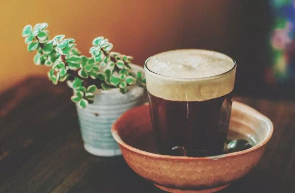 海明威说：“人用两年时间学会说话，却要用一辈子学会闭嘴。”(图4)