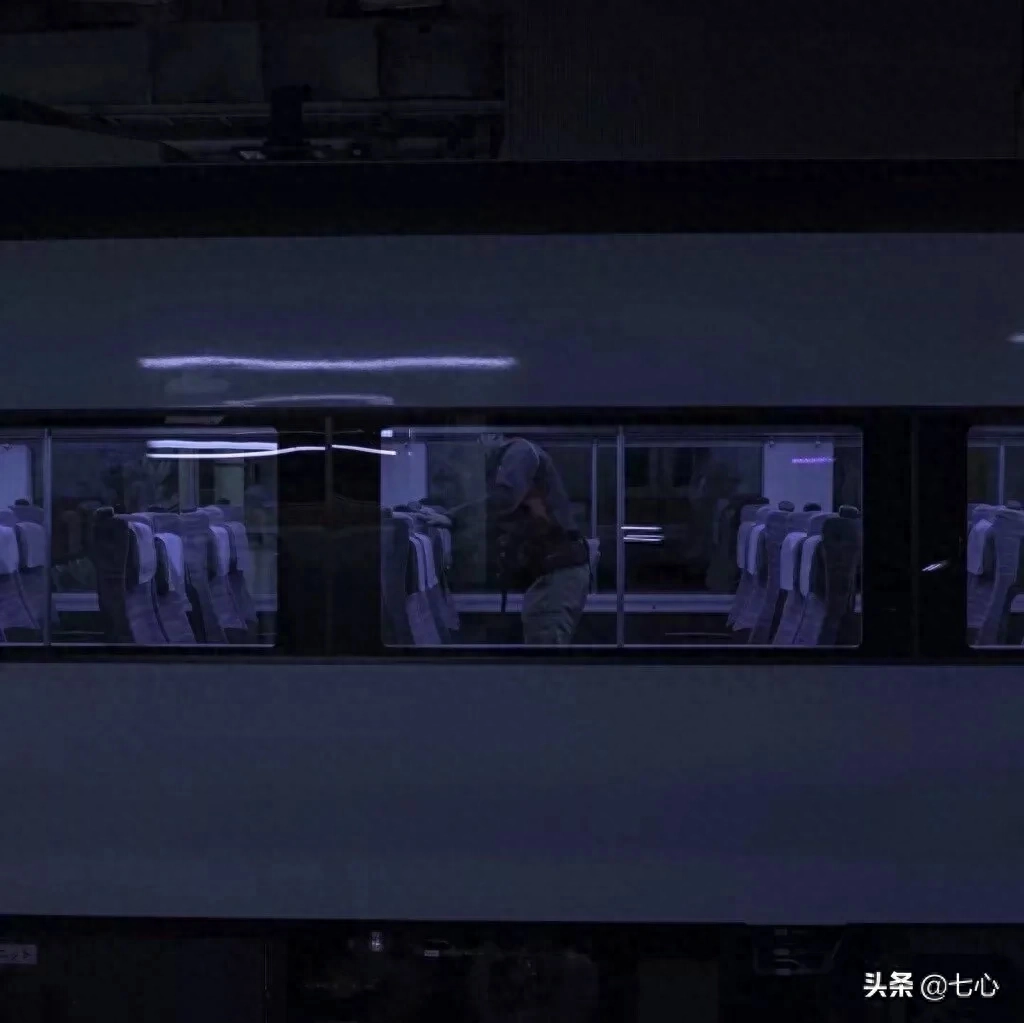 适合你心情的句子：缘来则聚， 缘尽则散 ，我不遗憾。(图1)