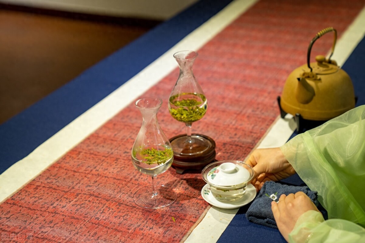 花与茶事相融，中式茶席花之美(图2)