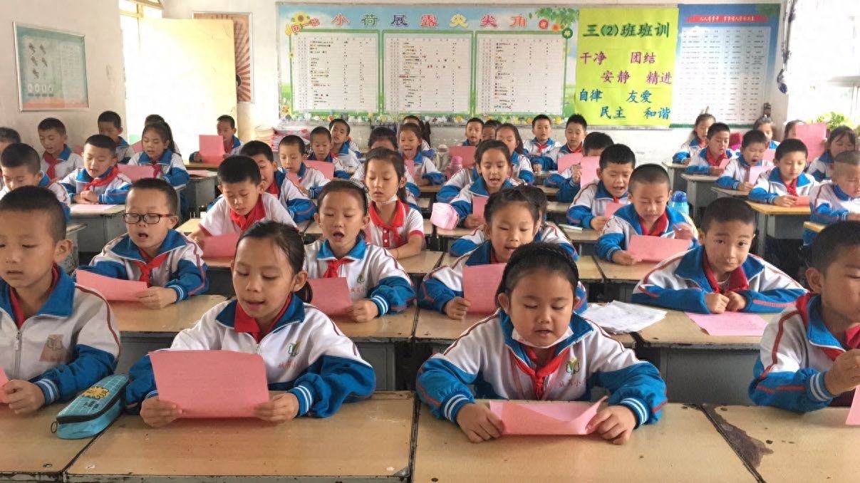 中国公益人物宋馨的《青少年人生格言》，助力西安中学生中考(图6)